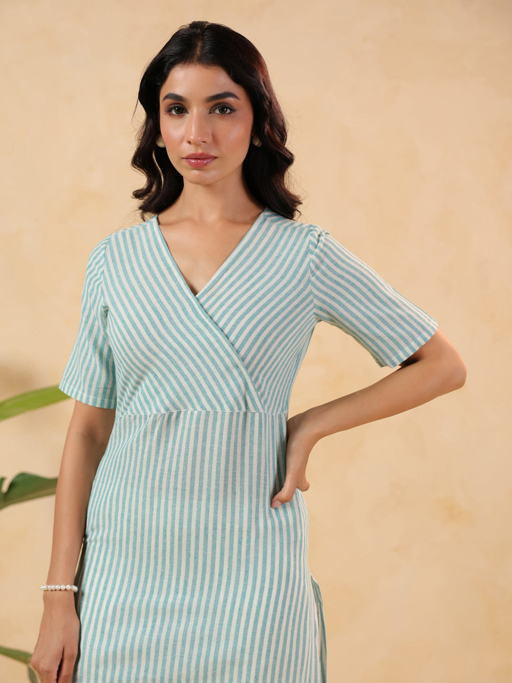 Janasya Women's White & Turquoise Cotton Striped Straight Kurta