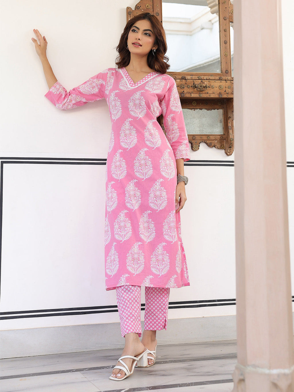 Light Pink Pure Cotton Ethnic Motifs Printed Straight Kurta Pant Set